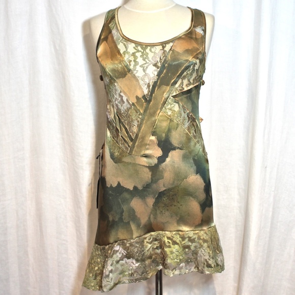 ★CLEARANCE★NWT Gorgeous Lace Dress—PRICE is FIRM - Picture 2 of 8